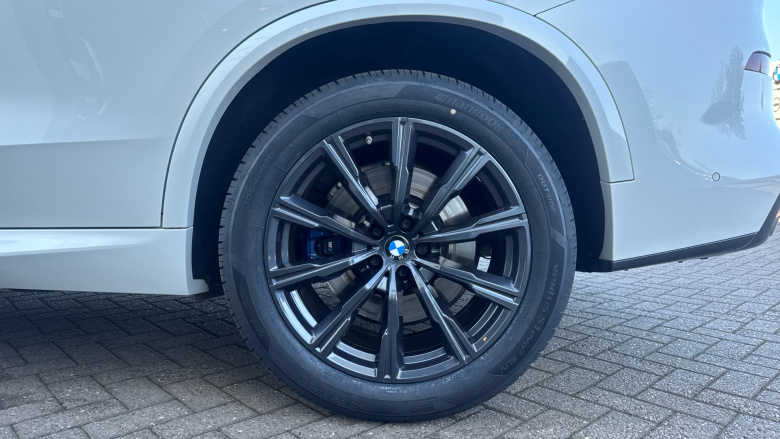 BMW X5 xDrive30d MHT M Sport 5dr Auto Diesel Estate